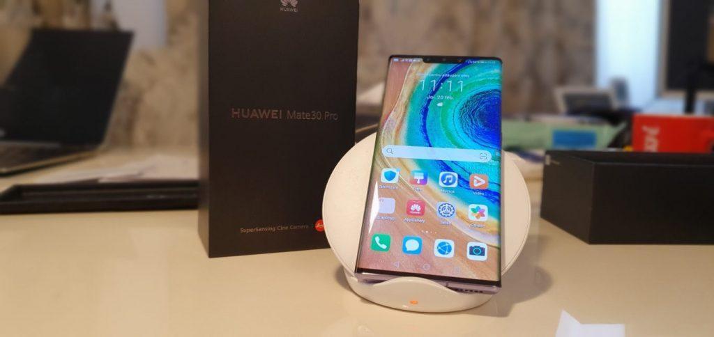 Merita sa imi cumpar un telefon Huawei?