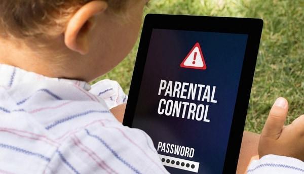 Aplicatii de control parental cu versiune gratuita pentru a va proteja copiii﻿