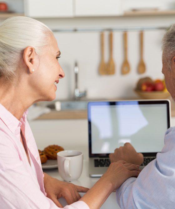 Ce autorități pot interveni în cazul unor nereguli la căminele de bătrâni?