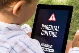 Aplicatii de control parental cu versiune gratuita pentru a va proteja copiii﻿