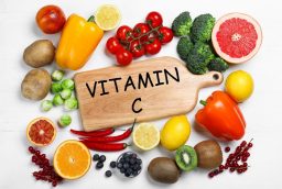 Vitamina C: Tot ce trebuie sa stiti despre importanta ei.